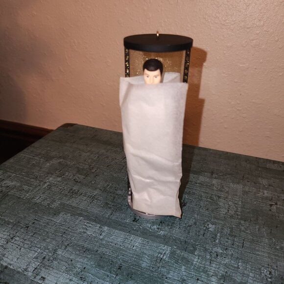 Star Trek Hallmark Keepsake Ornament Dr. Leonard McCoy 1996 Collectible - Picture 3 of 4